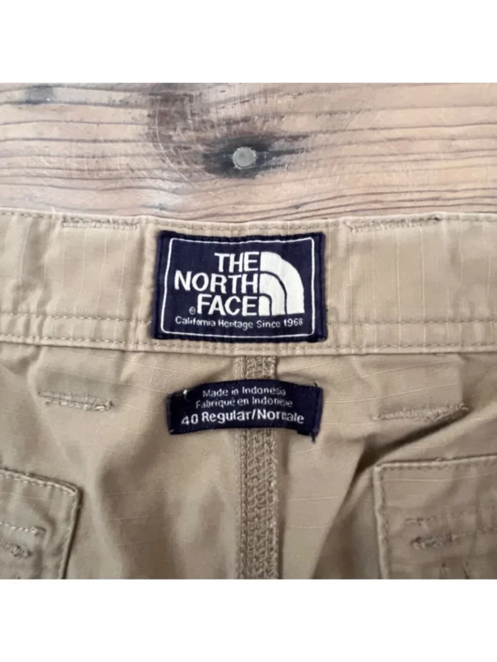 The North Face Cargo Shorts Mens 40X11 Tan Baggy Outdoors